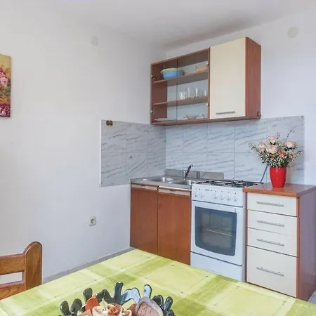 Apartment Fuer 2 Personen Ca 32 Qm In Valbandon, Istrien Istrische Riviera
