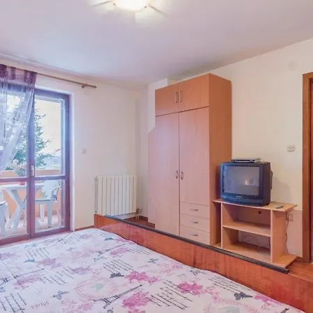 Apartment Fuer 2 Personen Ca 32 Qm In Valbandon, Istrien Istrische Riviera Valbandon